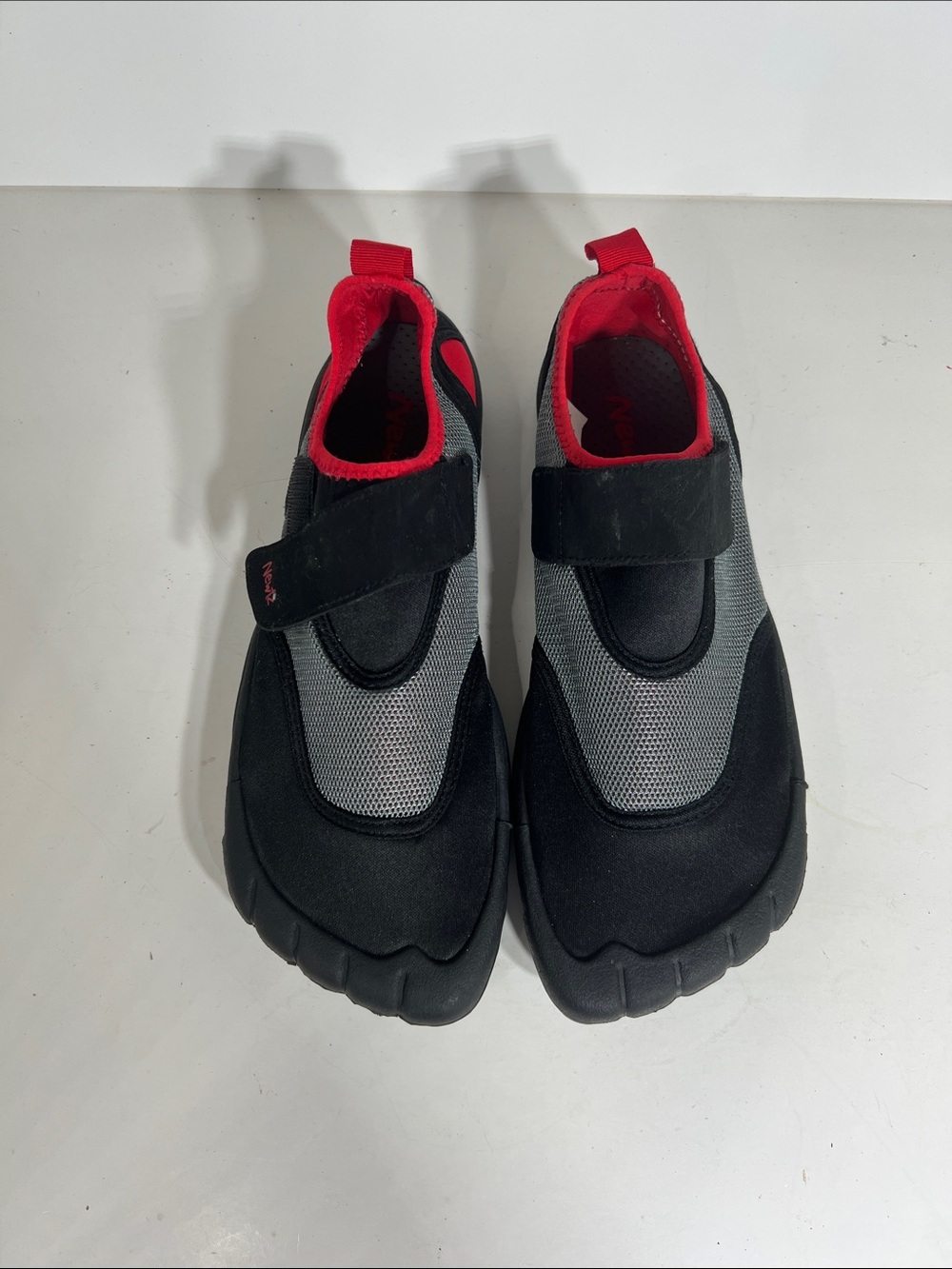 Mens Black & Gray Slip-On Swim Water Shoes Athletic Shoes with Red Trim